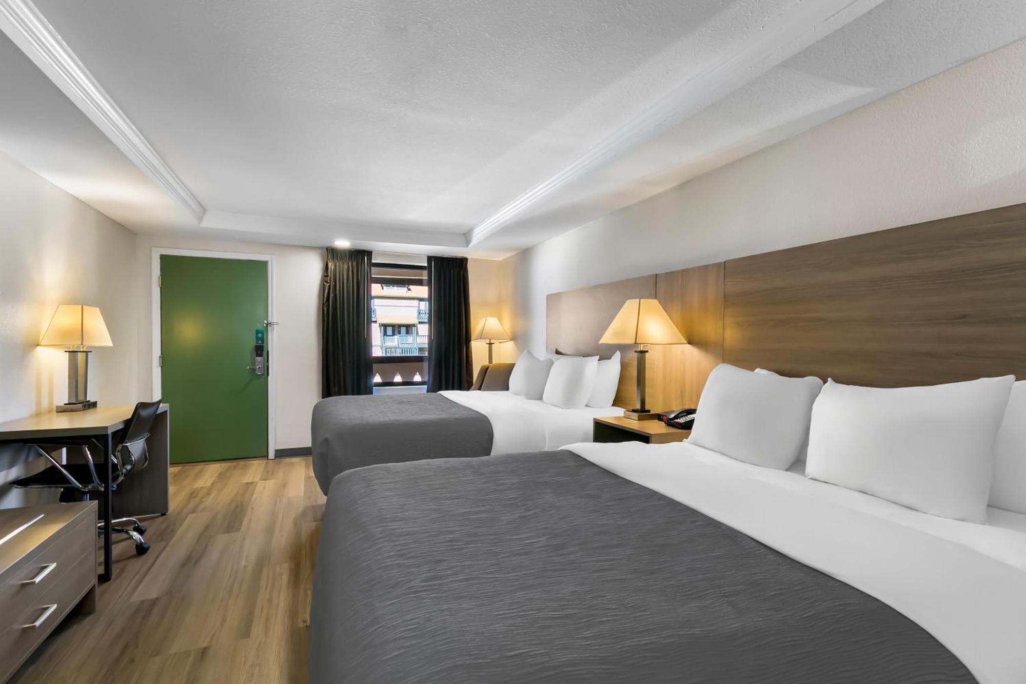 Quality Inn Downtown Хелен Экстерьер фото