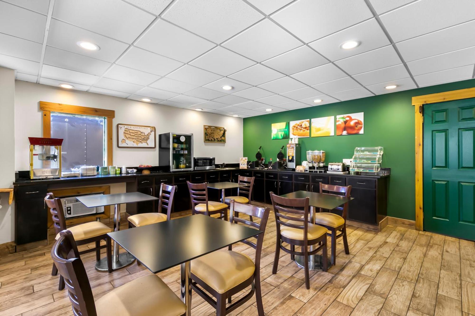 Quality Inn Downtown Хелен Экстерьер фото