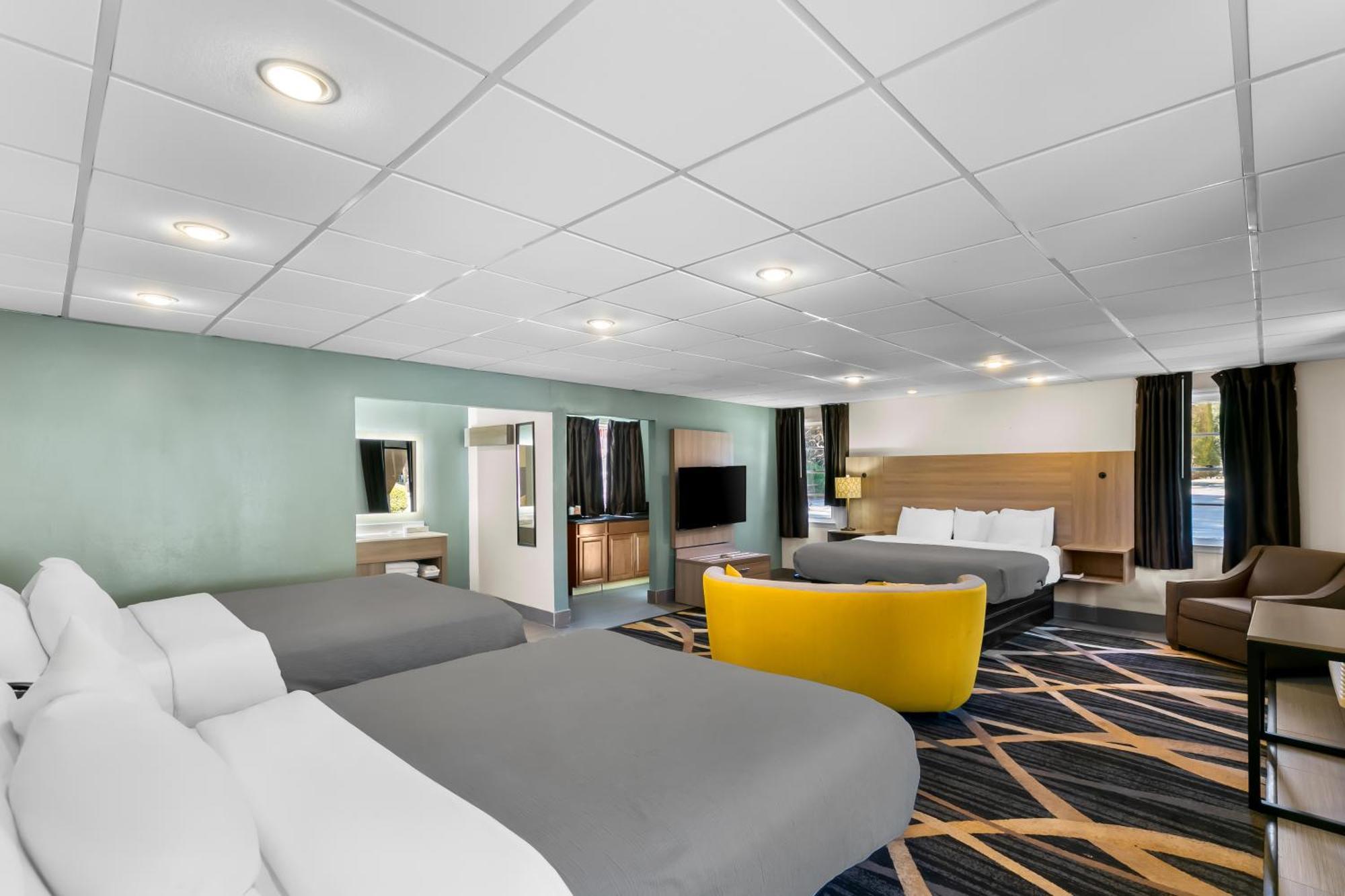 Quality Inn Downtown Хелен Экстерьер фото