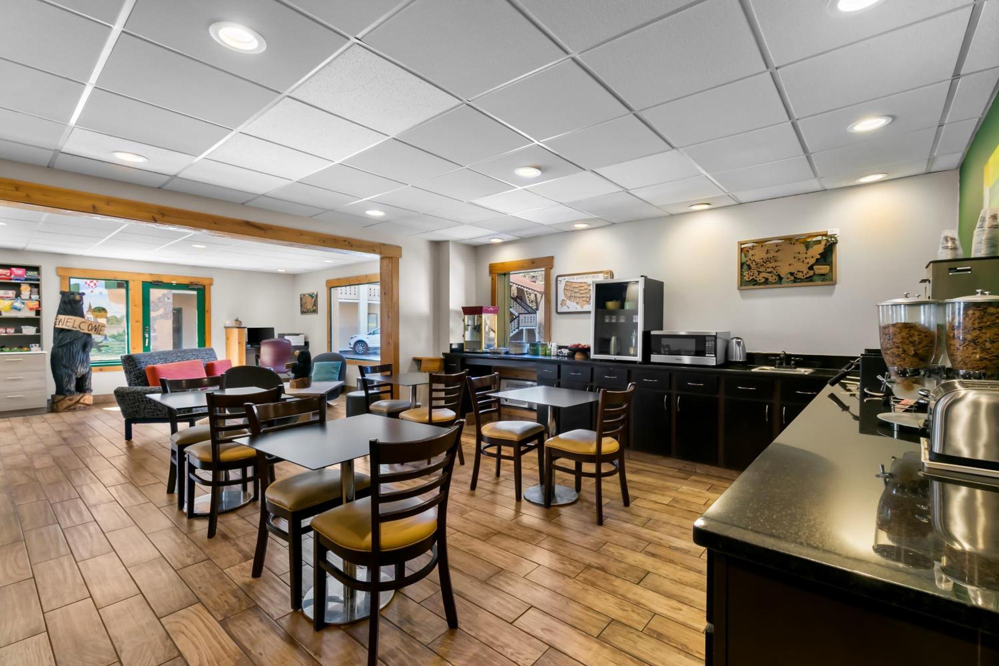 Quality Inn Downtown Хелен Экстерьер фото