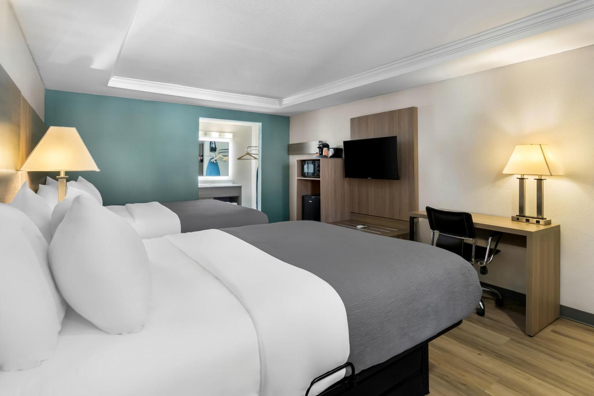 Quality Inn Downtown Хелен Экстерьер фото