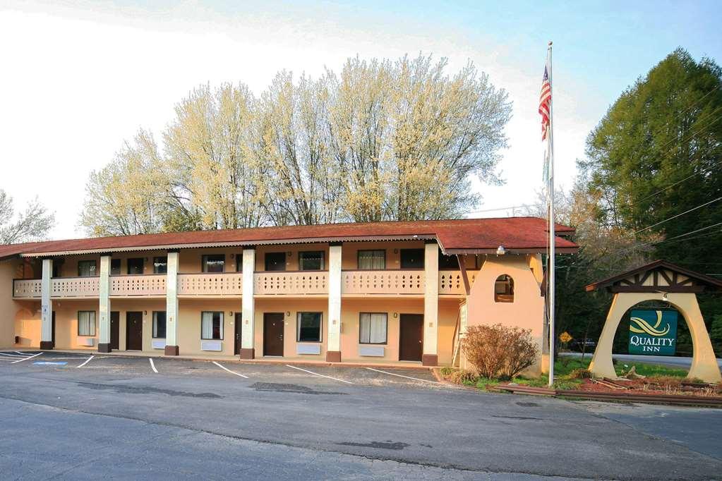 Quality Inn Downtown Хелен Экстерьер фото
