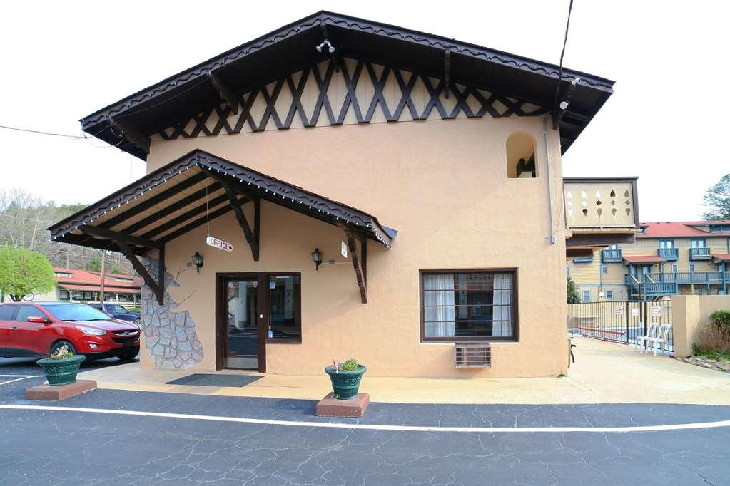 Quality Inn Downtown Хелен Экстерьер фото