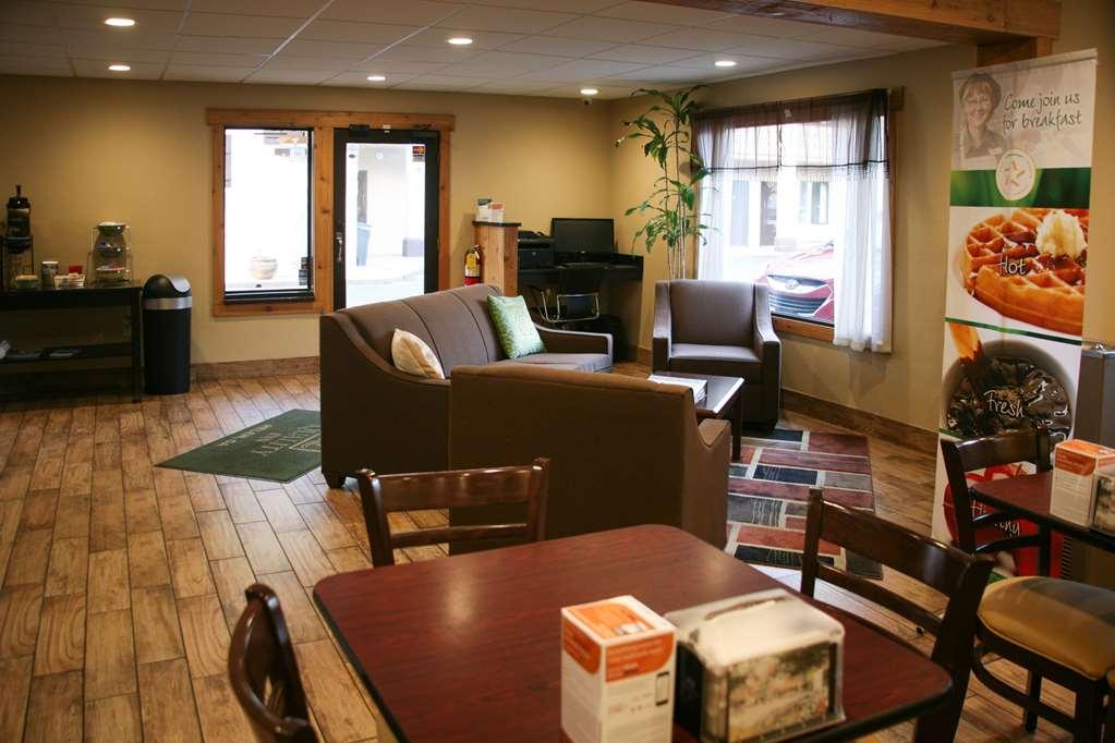 Quality Inn Downtown Хелен Интерьер фото